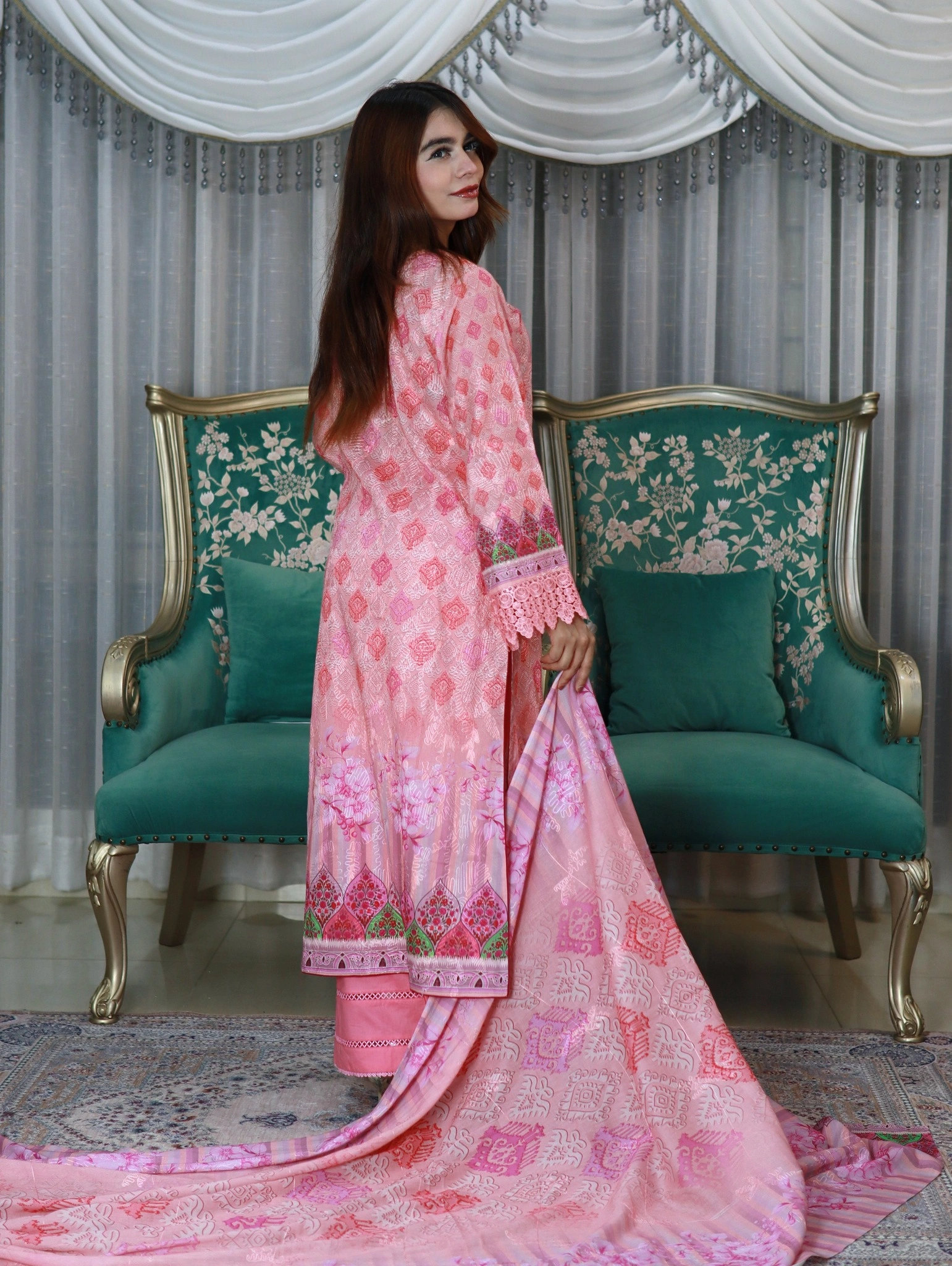 INDIAN INSPIRED MANNAT LAWN PINK (3)